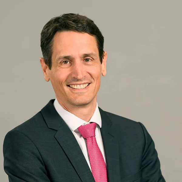 Portraitbild von Dr. Florian Kunstein
