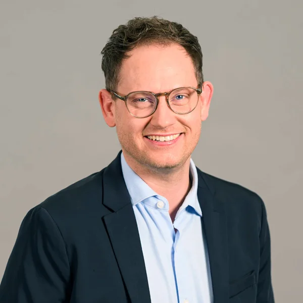 Portraitbild von Dominik Wörner