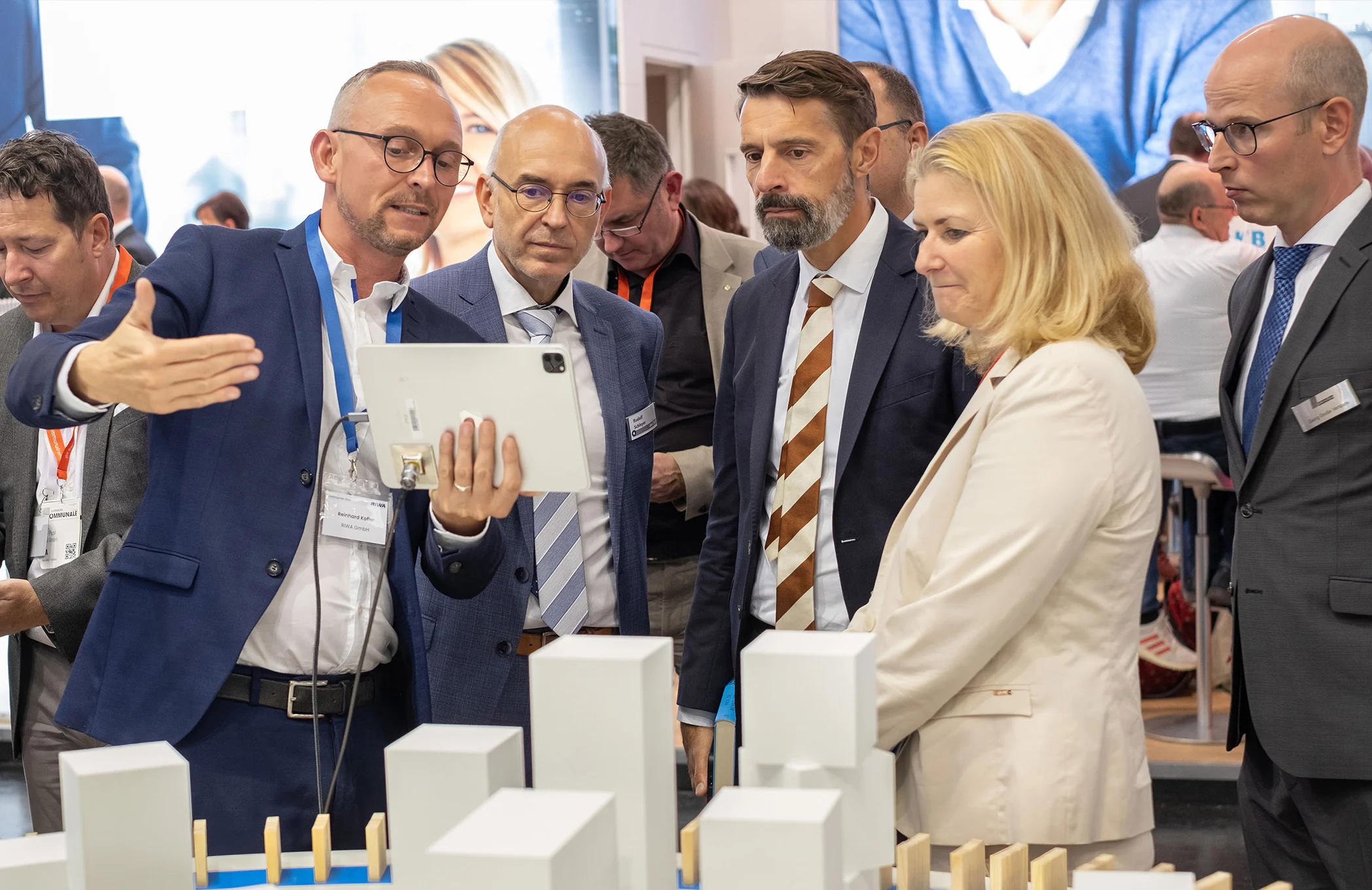 Rudolf Schleyer und Gudrun Aschenbrenner auf der Kommunalen 2023 