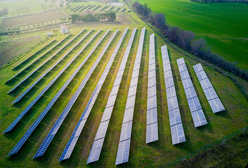 Schmuckbild Nachhaltigkeit – Solarpanele von oben